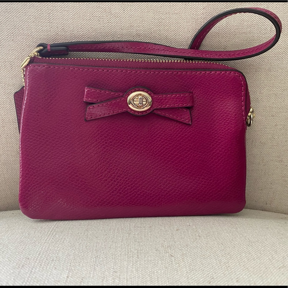 Coach (authentic) wristlet